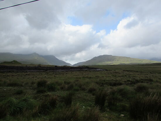 Wir können es kaum glauben, ein kleines Fenster blauer Himmel.