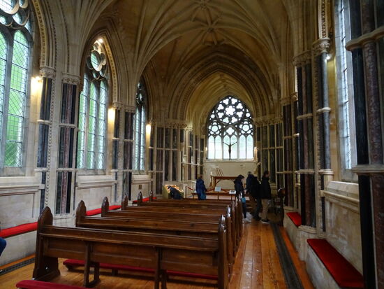 Im Inneren der Kirche.