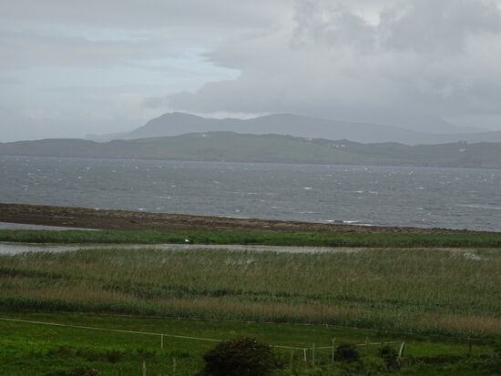 Dort hinten können wir die groben Umrisse der Klippen erkennen 