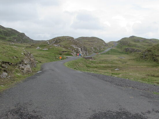 Mit einem heißen Tee geht es die Straße entlang zurück zum Ausgangspunkt. Für uns waren die Klippen ein wirkliches Highlight. Sehr beeindruckend.