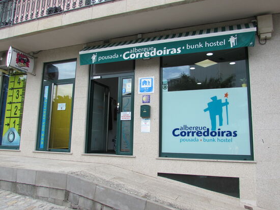 In dieser Herberge bleibe ich über Nacht, sie liegt direkt am Jakobsweg.