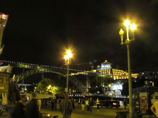 Auf dem Weg zurück zum Hostel ist es dunkel geworden.