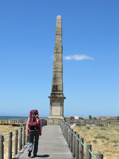 Obelisk auf dem Weg nach Lavra.