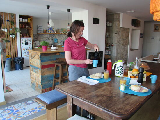 Für 3€ gibt es in der Unterkunft ein vorzügliche Frühstück.