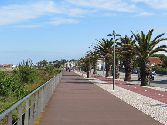 Zunächst entlang der Promenade von Esposende.