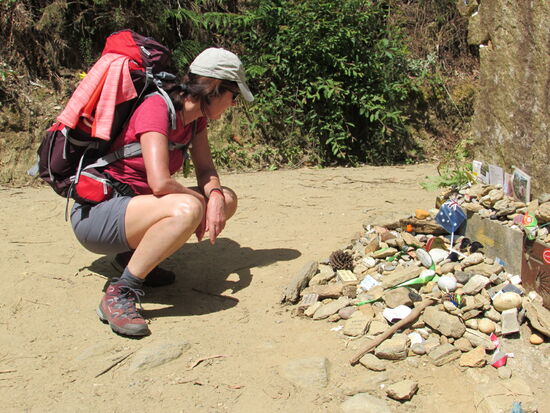 Wieder haben sich andere Pilger verewigt.