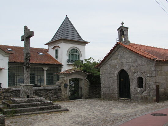 Zwischendurch führt der Radweg durch den Ort Seixa.