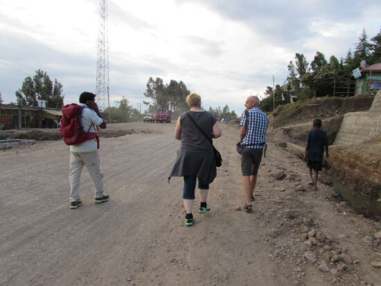 Auf den staubigen Straßen geht es zurück zum Hotel.