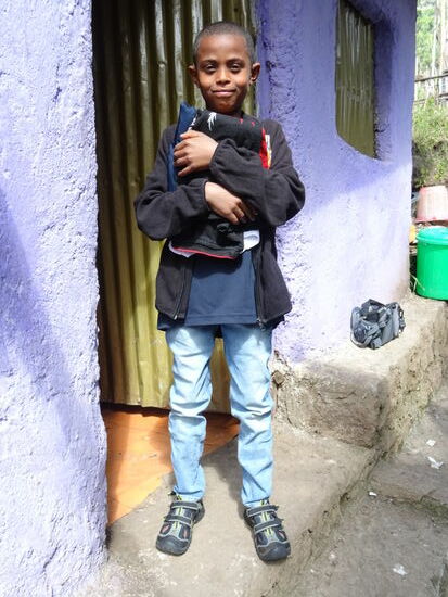 Zunächst sind einige der Jungs dran, hier Tesfahun.