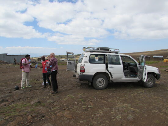 Der Jeep hält, es geht zu Fuß weiter