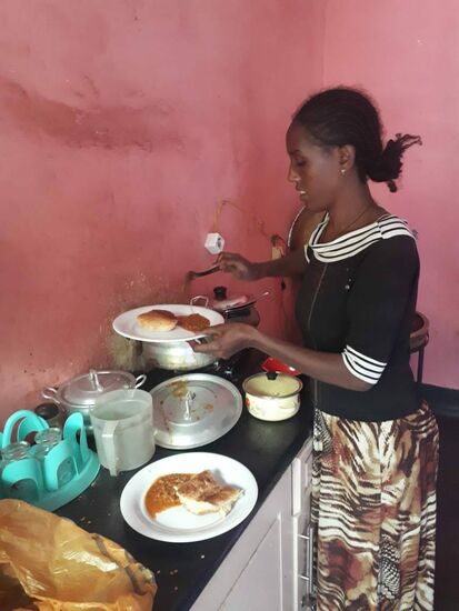 Salam hat das Essen bereitet.