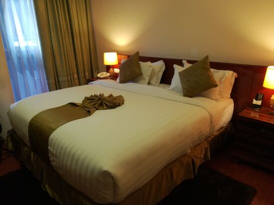 Das Bett ist riesig und reicht super für Zwei 