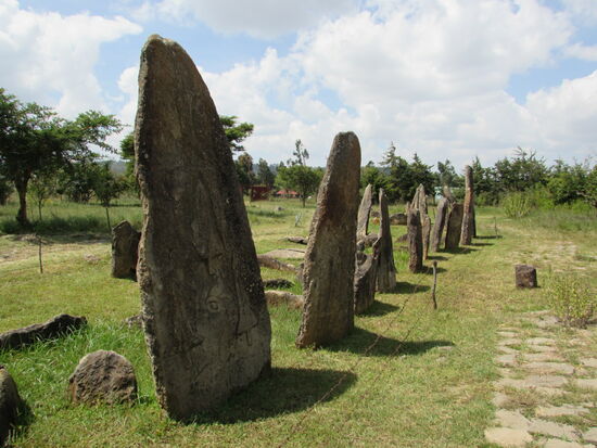 Eine weitere Gruppe von Gräbern.