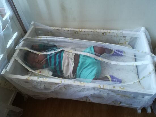 Wir sind ganz leise, denn die Babys schlafen gerade.