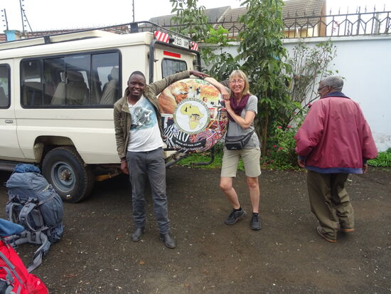 Das Start Foto für das Abenteuer Safari. Der Security Mann vom Hostel springt einfach mit aufs Bild.