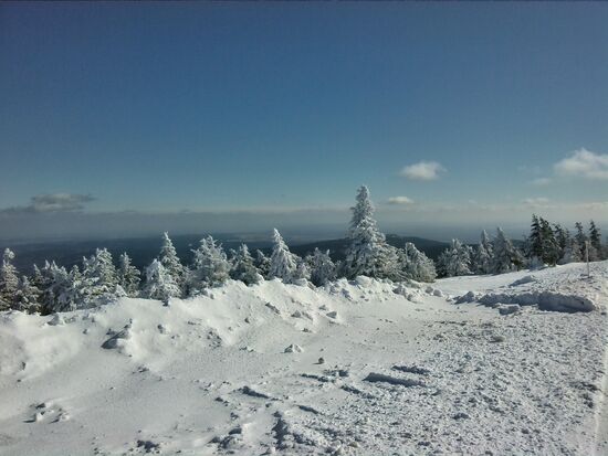 Auf dem Gipfel herrschen oft eisige Winde.