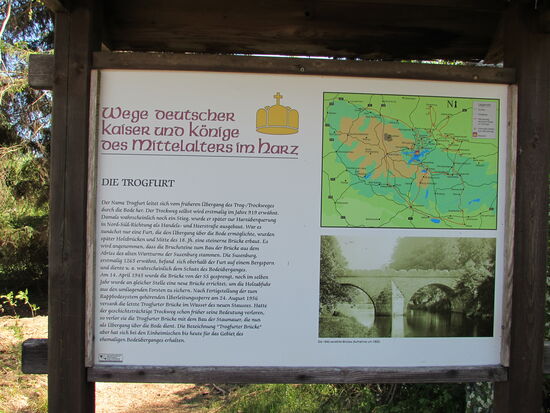 Informationen zur Geschichte der Staumauer und Trogfurter Brücke
