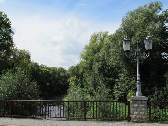 Wir queren eine Brücke über die Bode.