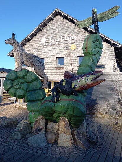 Strahlend blauer Himmel am Torfhaus - herrlich.
Von hier starten die unterschiedlichsten Wandertouren u.a auch über den Goetheweg zum Brocken.