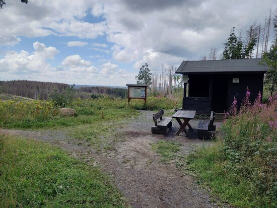 An diesem Platz gibt es auch eine gute Picknickmöglichkeit.