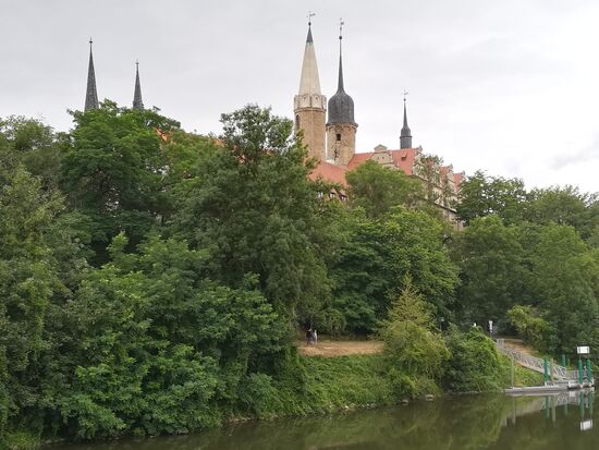 Nach 19km kommen wir in Merseburg an und haben eine schöne Ansicht auf die Stadt an der Saale