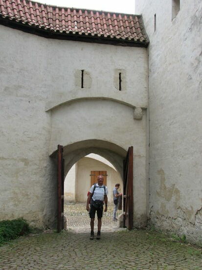 Wir betreten die Altstadt durch das Marientor.