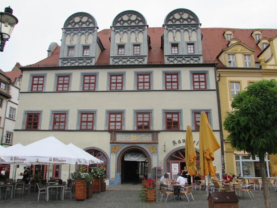 Weitere Häuseransichten am Markt