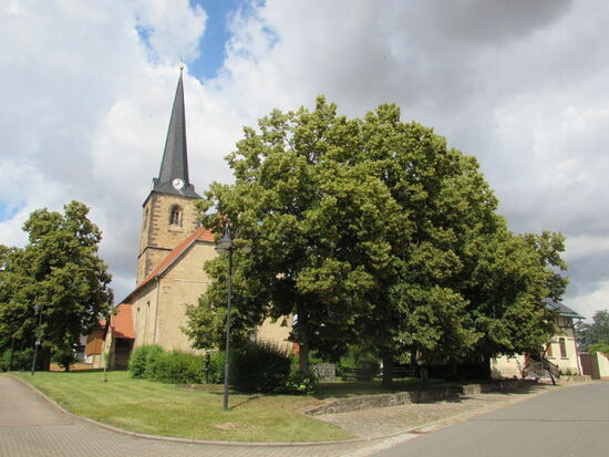 Kirchplatz in Rudersdorf