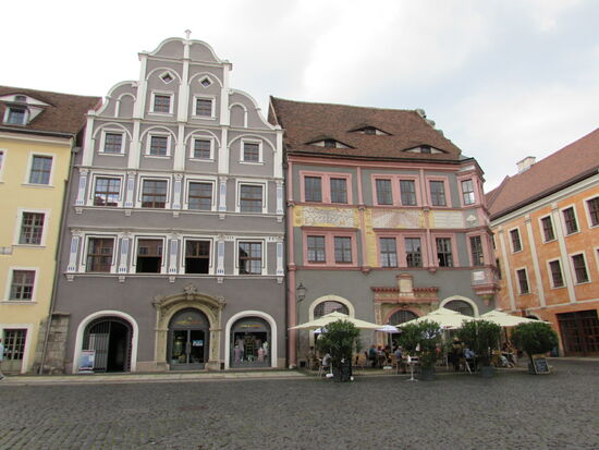 Häuser in direkter Nähe zum Rathaus