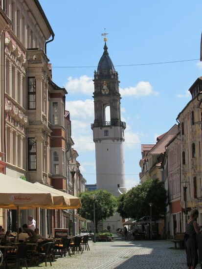 Der 56m hohe Reichenturm, der auch der schiefe Turm genannt wird.