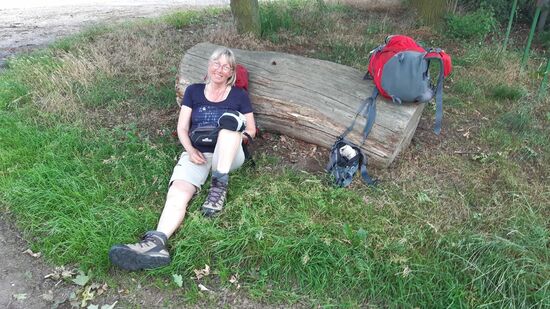 Nach 30km machen wir in Paulsmühle im Schatten eine Pause.
