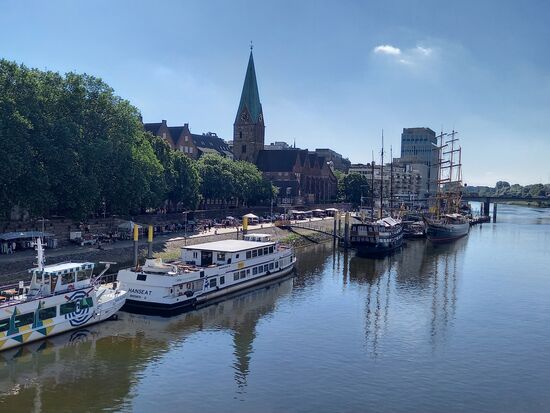 Hier liegt das Restaurant Schiff Admiral Nelson.