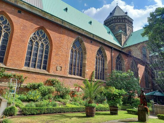 Der Bibelgarten ist eine kleine Oase inmitten der Stadt.