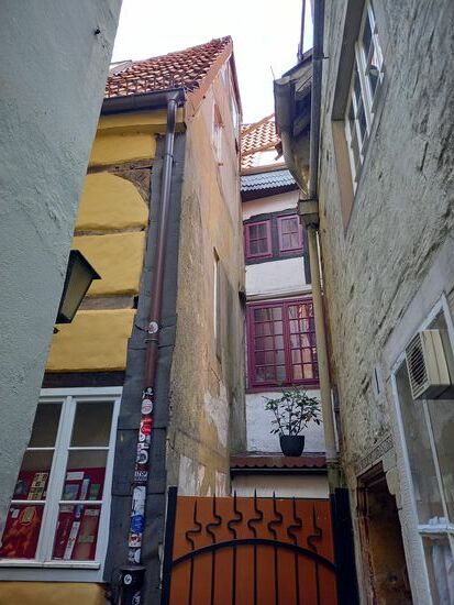 Die Gassen sind teilweise sehr schmal.