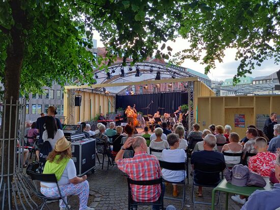 Life Konzert  - so kann der Abend in guter Stimmung zuende gehen.