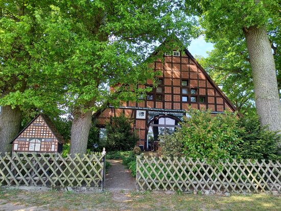 Wieder bestaunen wir die schönen Fachwerkhäuser