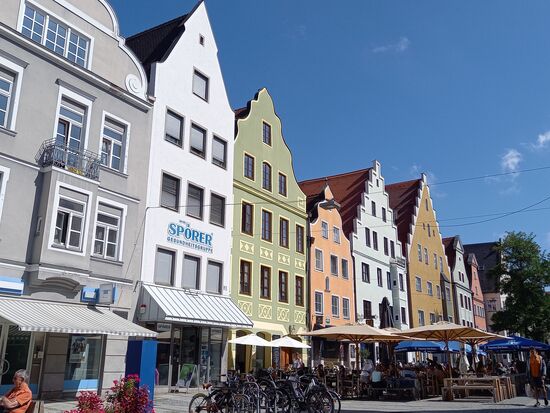 Ansicht der Fußgängerzone. Hier befinden sich zahlreiche Restaurants in großer Vielfalt. Einige haben wir in diesen Tagen getestet