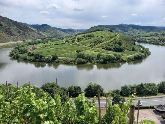 Wir gewinnen schnell an Höhe und genießen die Landschaft.