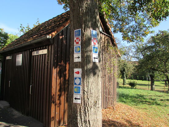 In Fulda kreuzen sich mehrere Pilger- und Wanderwege.