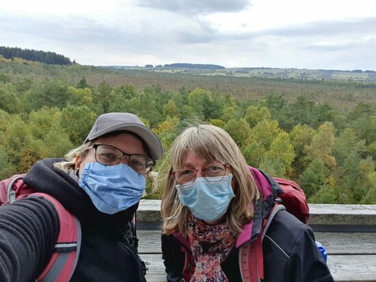 Vom Aussichtsturm hat man einen schönen Blick auf die Moor Landschaft.