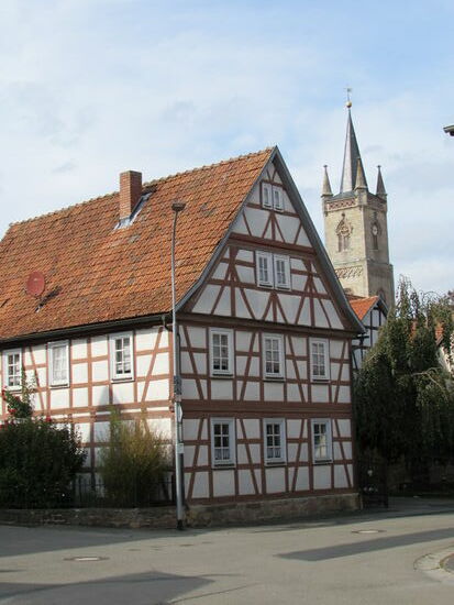 Wir nähern uns der Kirche