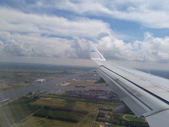 Kaum gestartet, befinden wir uns auch schon wieder im Landeanflug