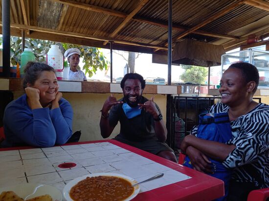 Wir essen typisch einheimisch