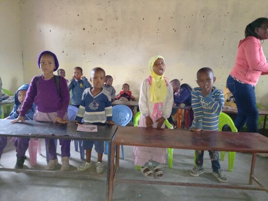 Mit viel Gesang wurde ich fröhlich empfangen.