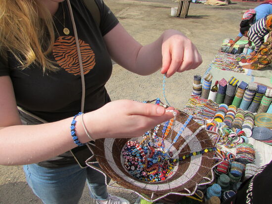 Nach wenigen Minuten ist ein schönes Armband gefunden 