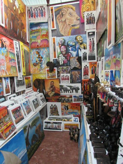 Auch Kunst wird in großer Vielfalt angeboten.