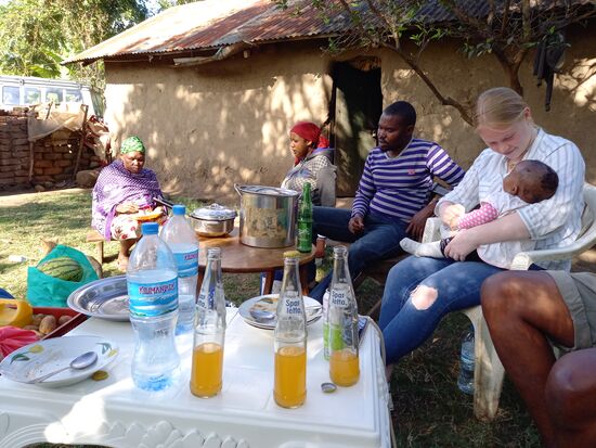 Lecker Essen und Limonade