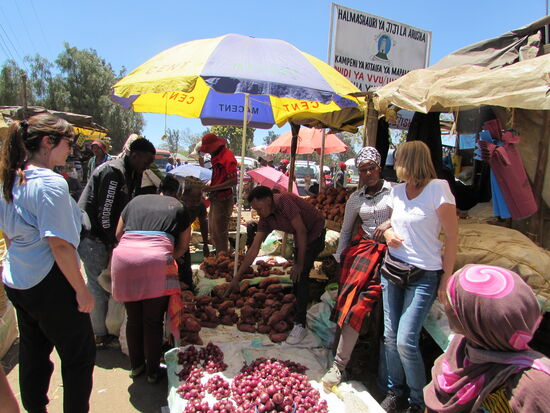 Auf geht`s ins bunte Treiben