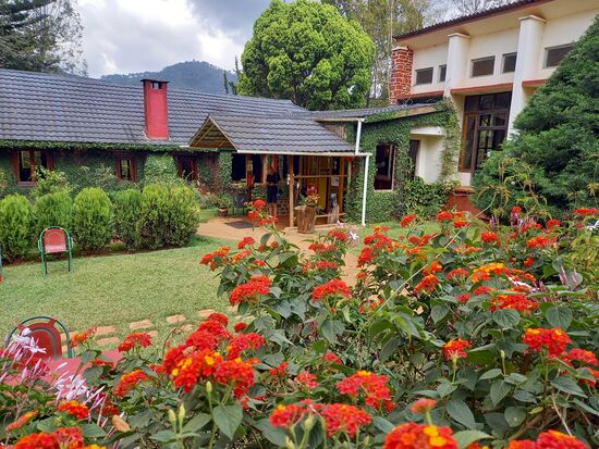 Zu Mittag essen wir in dem uns bereits bekannten Lawn Hotel in Lushoto.