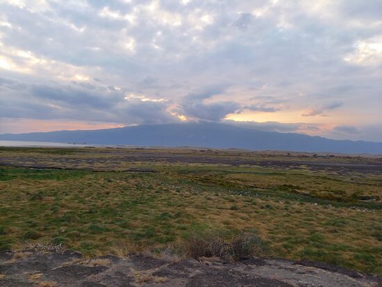 Der Sonnenaufgang ist nicht mega spektakulär und dennoch ergeben sich viele schöne Lichtspiegelungen, ist es ein Hochgenuss hier zu sein.